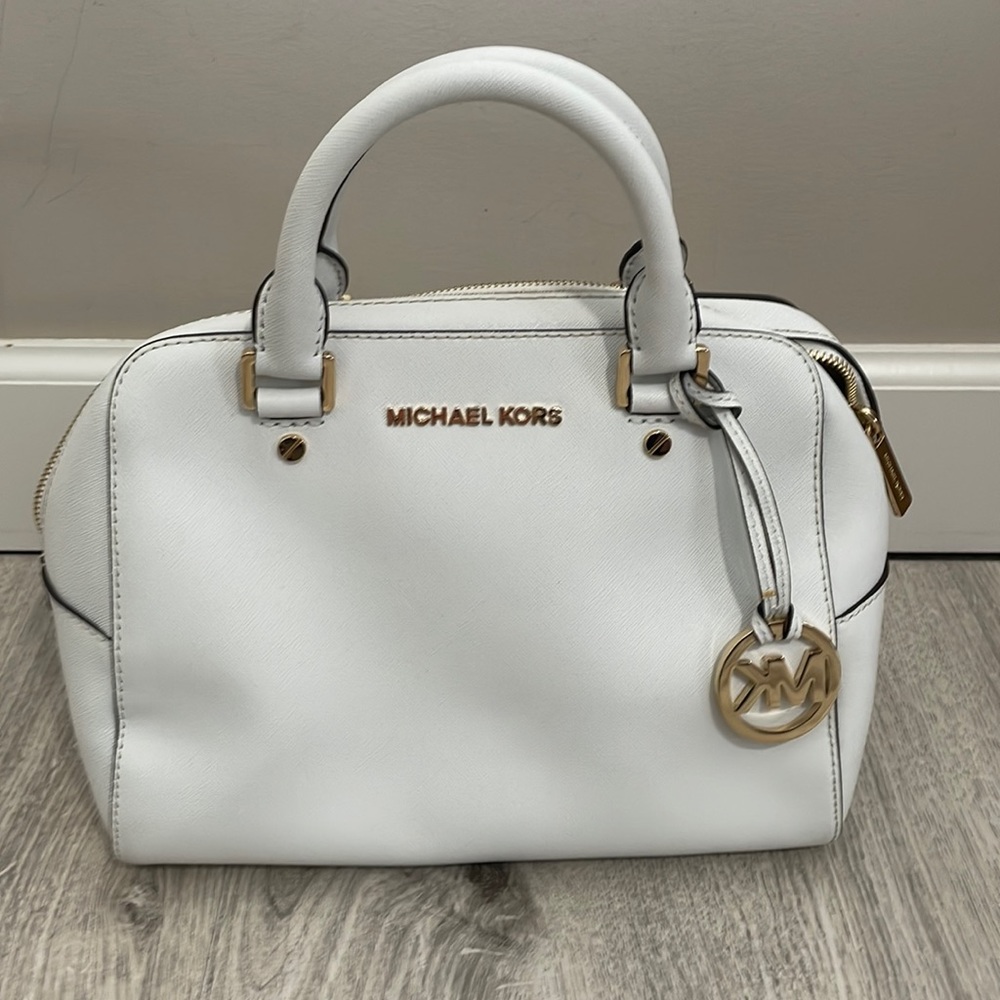 Michael Koran white purse excellent condition